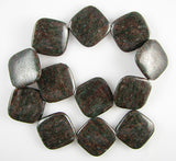 35mm red green garnet diamond shape beads 16